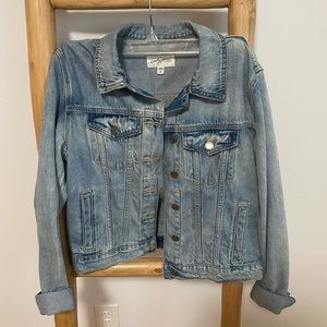 EUC Carly Jean Los Angeles Fletcher Jean Jacket in Light Wash in Size M